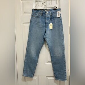NWT Levi’s Wedgie Fit Size 29